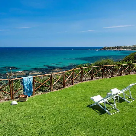 Holoiday In With Terrace Cefalù